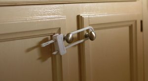 childproofing-home