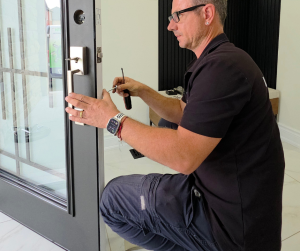 installing front door locks
