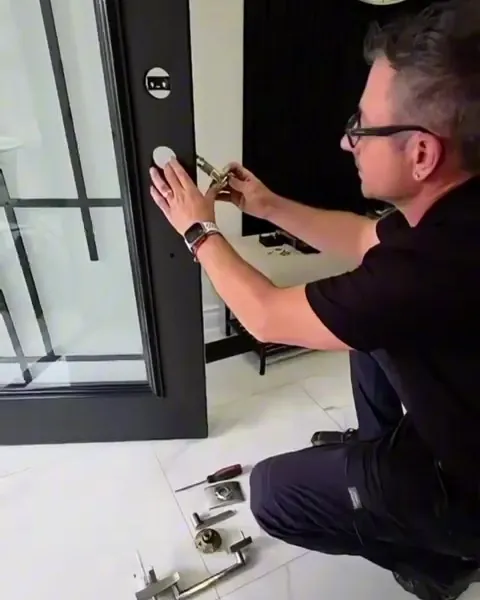 Removing the old door handle before the lock upgrade